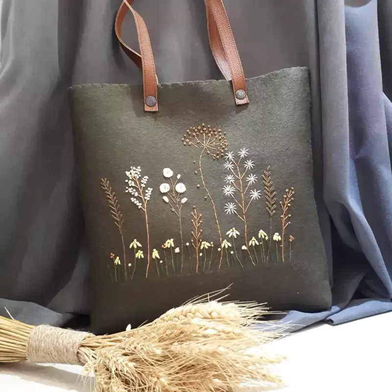 کیف نمدی گلدوزی شده